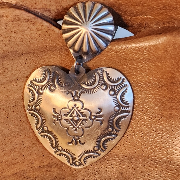 Navajo Vincent Joe Platero, Sterling Silver Stamped Heart Earrings - Picture 3 of 14